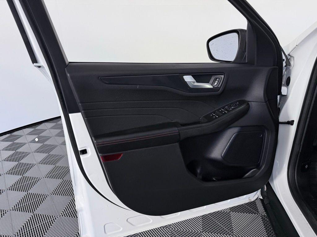 used 2023 Ford Escape car, priced at $20,887