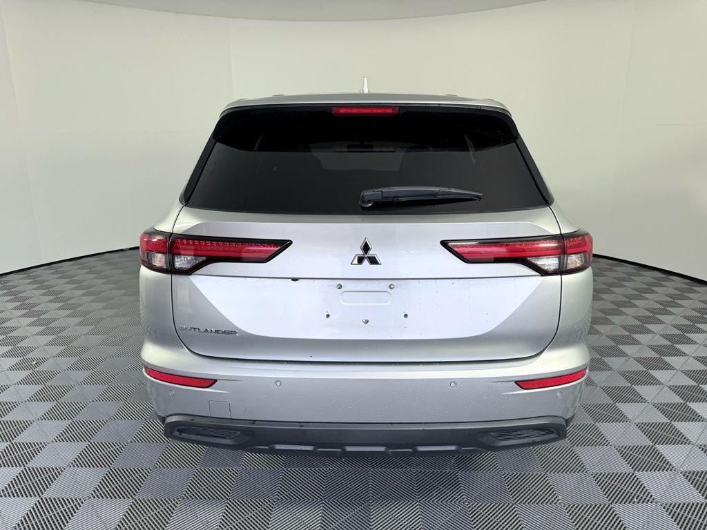 used 2022 Mitsubishi Outlander car, priced at $18,987