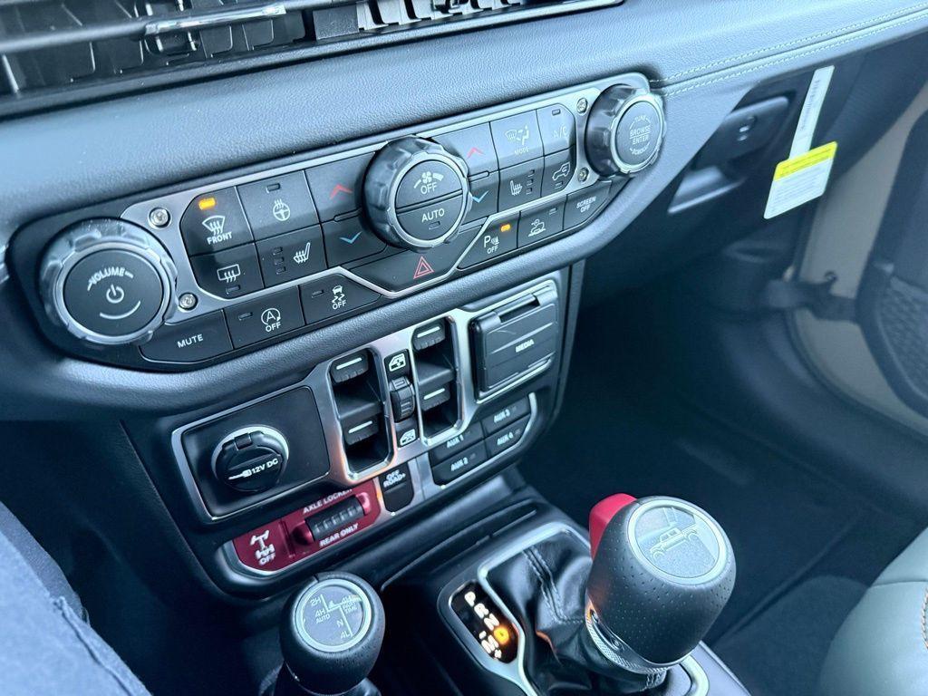 new 2026 Jeep Gladiator car, priced at $57,880