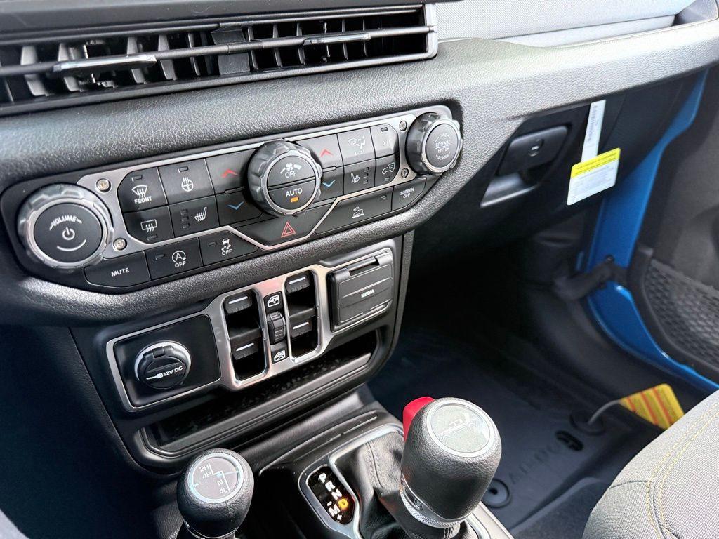 new 2026 Jeep Gladiator car, priced at $44,313