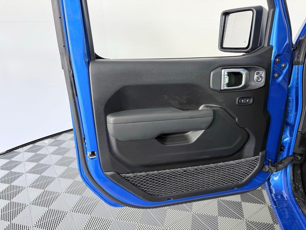 new 2026 Jeep Gladiator car, priced at $44,313