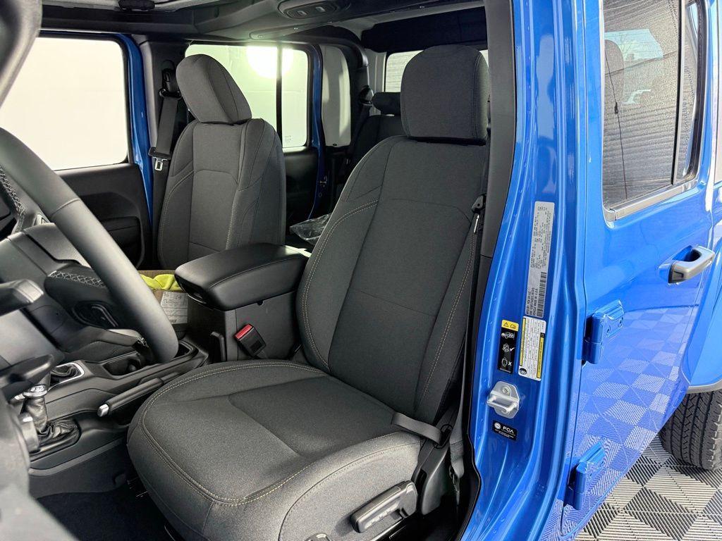 new 2026 Jeep Gladiator car, priced at $44,313