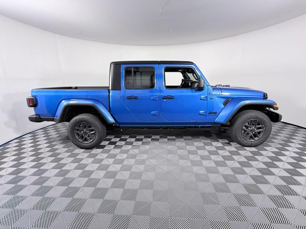 new 2026 Jeep Gladiator car, priced at $44,313