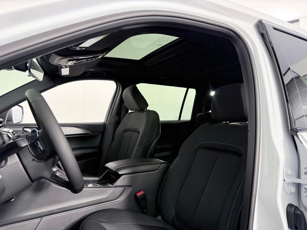 new 2026 Jeep Grand Cherokee car, priced at $36,305