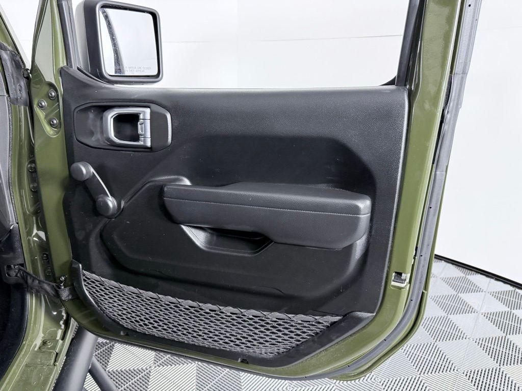 used 2022 Jeep Wrangler Unlimited car, priced at $28,487