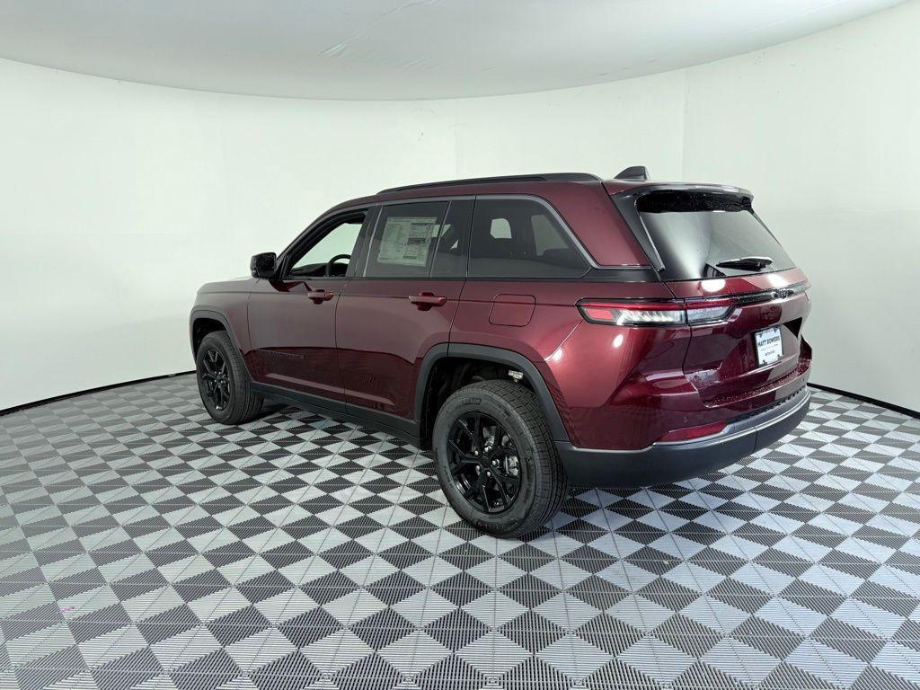 new 2026 Jeep Grand Cherokee car, priced at $38,339