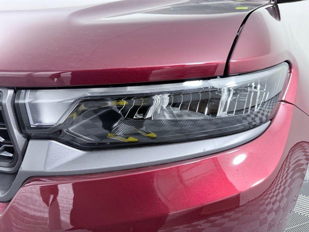 new 2026 Jeep Grand Cherokee car, priced at $38,339
