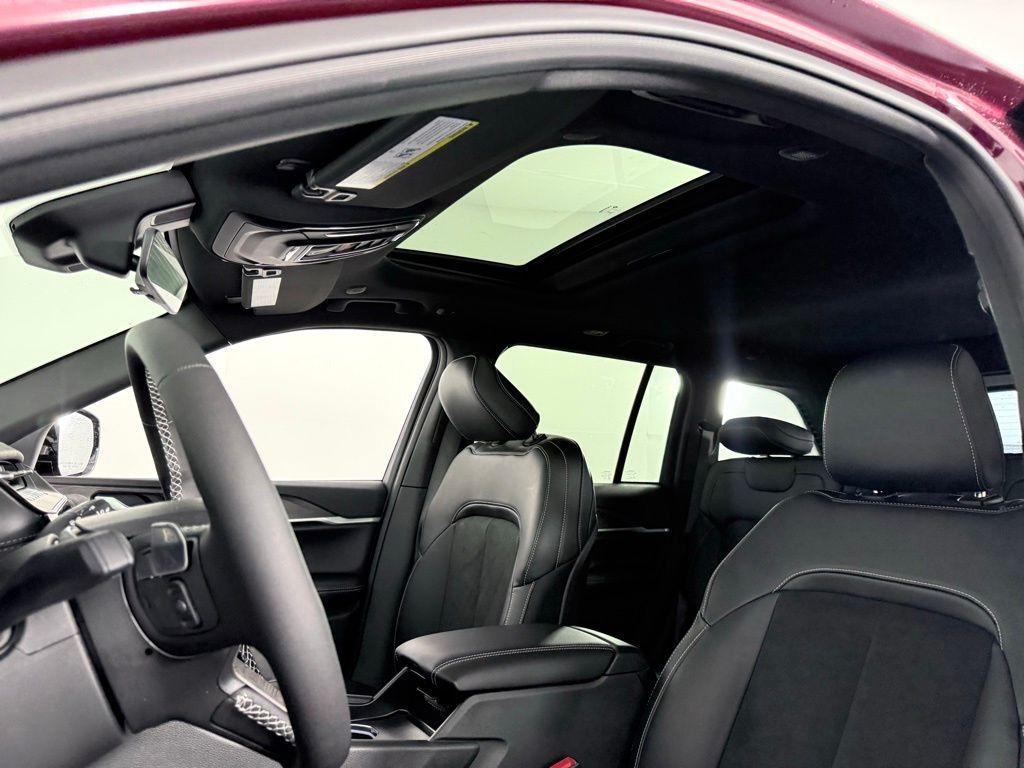 new 2026 Jeep Grand Cherokee car, priced at $38,339