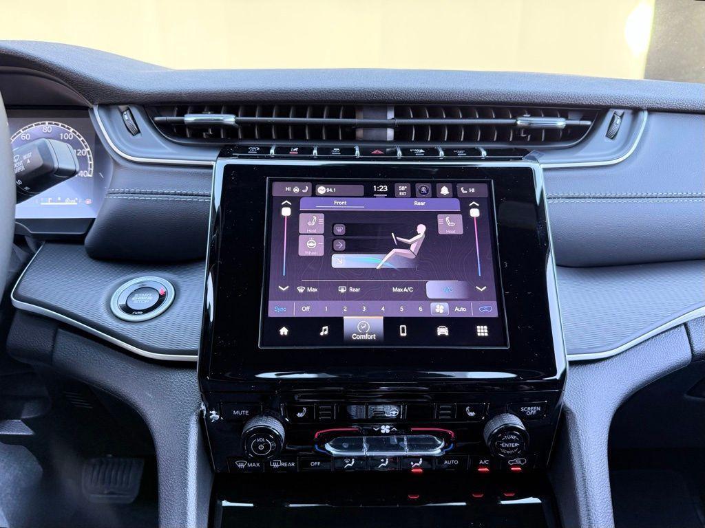 new 2025 Jeep Grand Cherokee L car, priced at $37,135