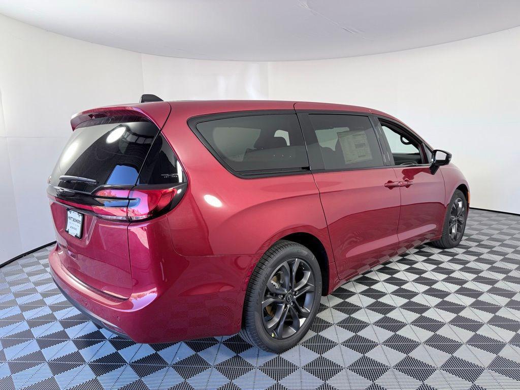 new 2026 Chrysler Pacifica car, priced at $38,760