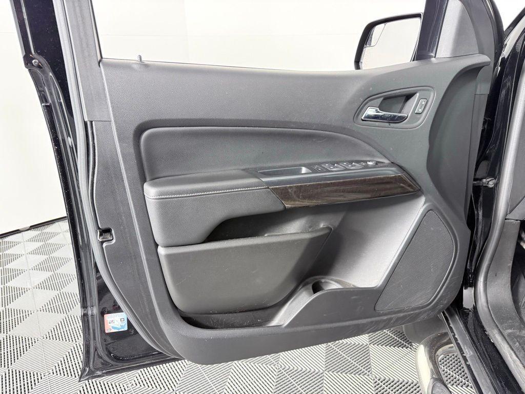 used 2020 GMC Canyon car, priced at $25,887