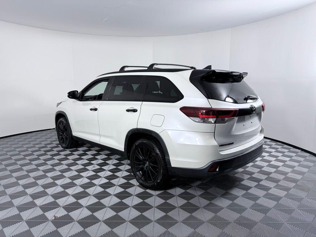 used 2019 Toyota Highlander car, priced at $14,103