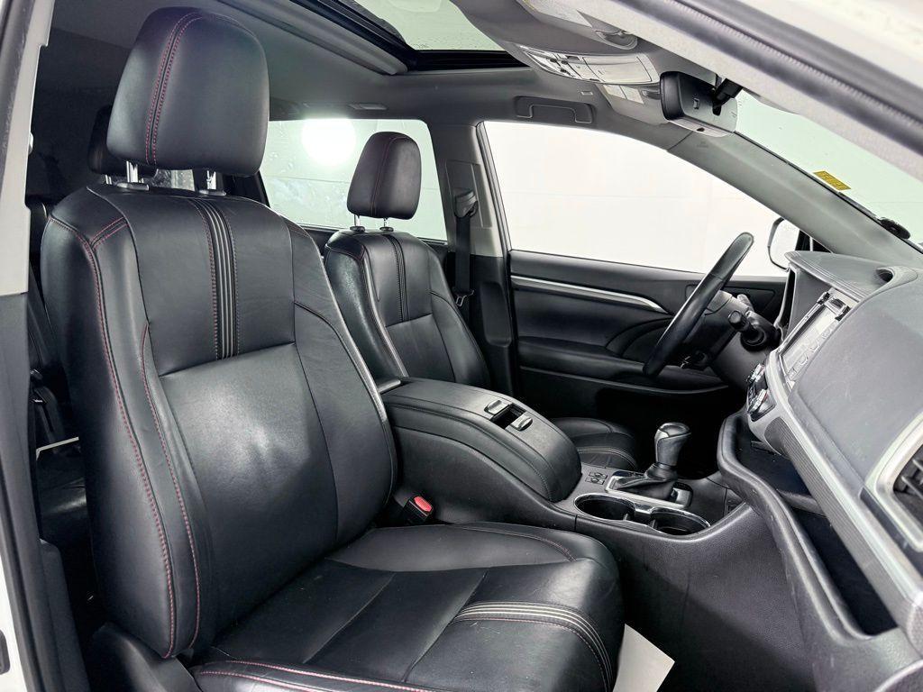 used 2019 Toyota Highlander car, priced at $14,103
