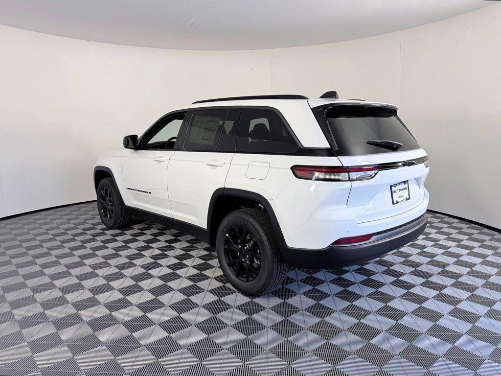 new 2026 Jeep Grand Cherokee car, priced at $37,839