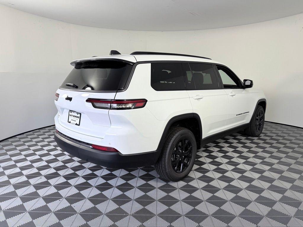 new 2026 Jeep Grand Cherokee car, priced at $40,339