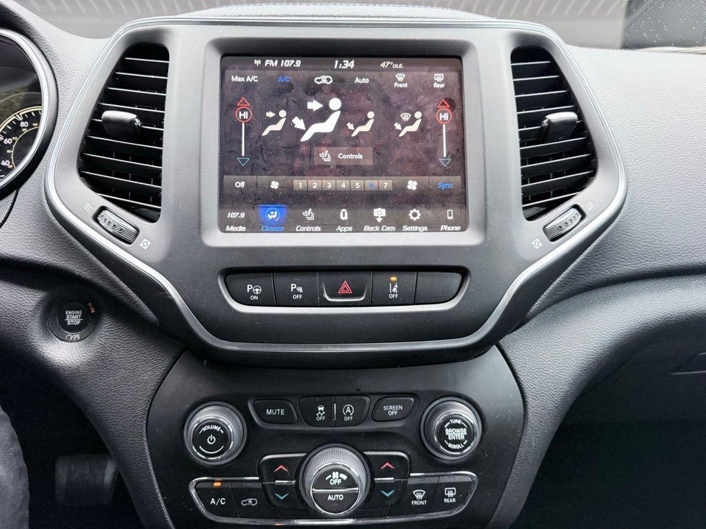 used 2023 Jeep Cherokee car, priced at $22,487