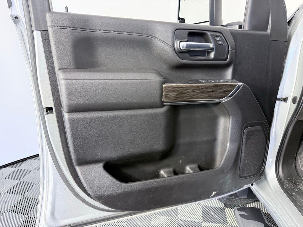 used 2022 Chevrolet Silverado 3500 car, priced at $38,987