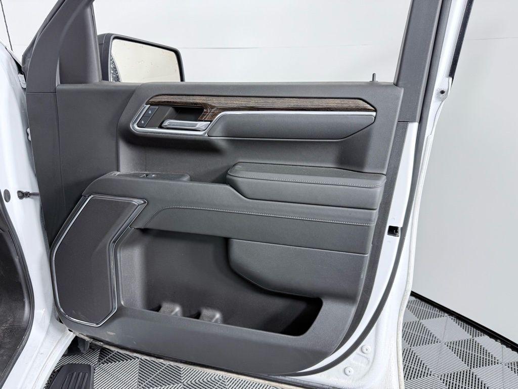 used 2024 GMC Sierra 1500 car, priced at $42,887