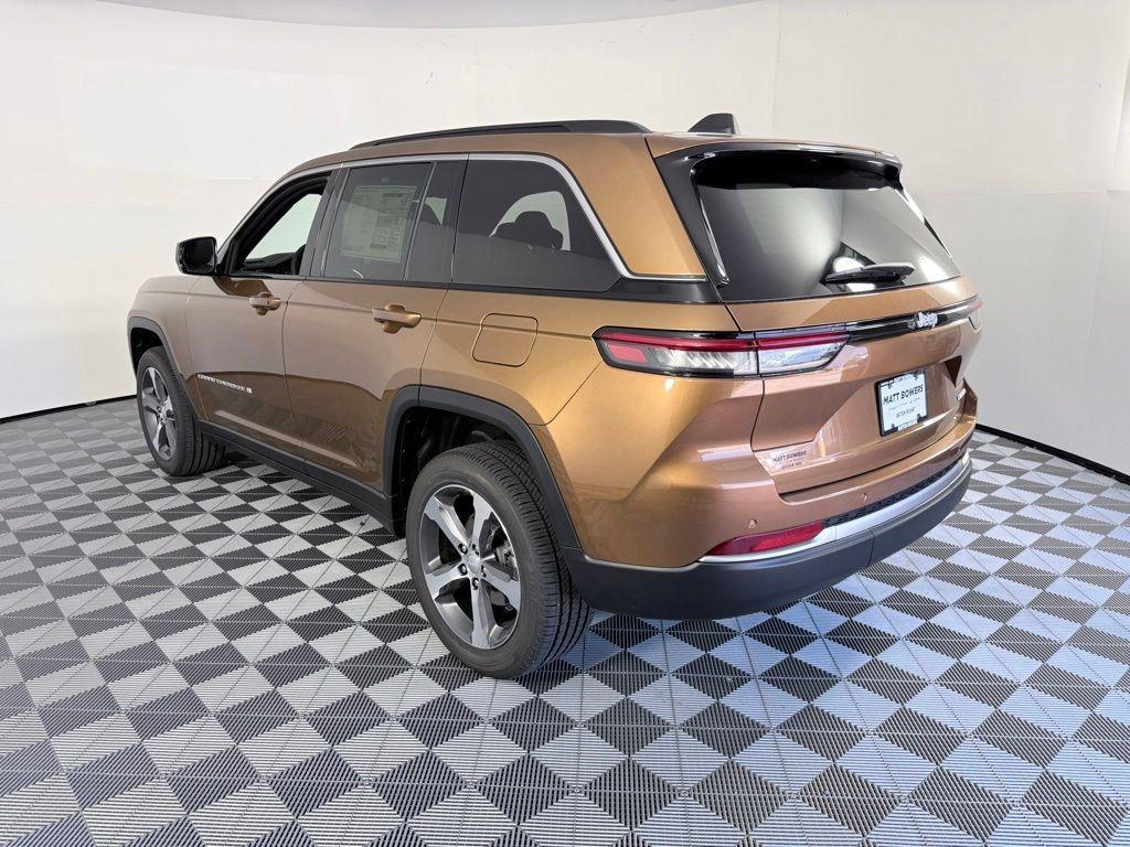 new 2026 Jeep Grand Cherokee car, priced at $39,191