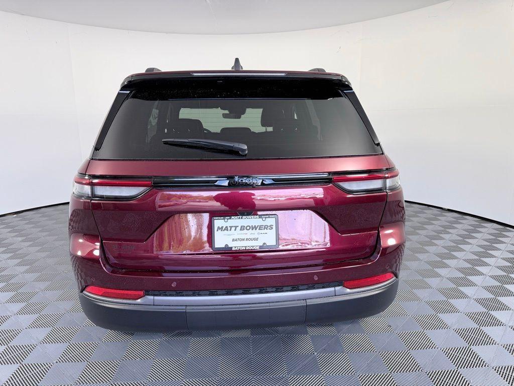 new 2026 Jeep Grand Cherokee car, priced at $43,600