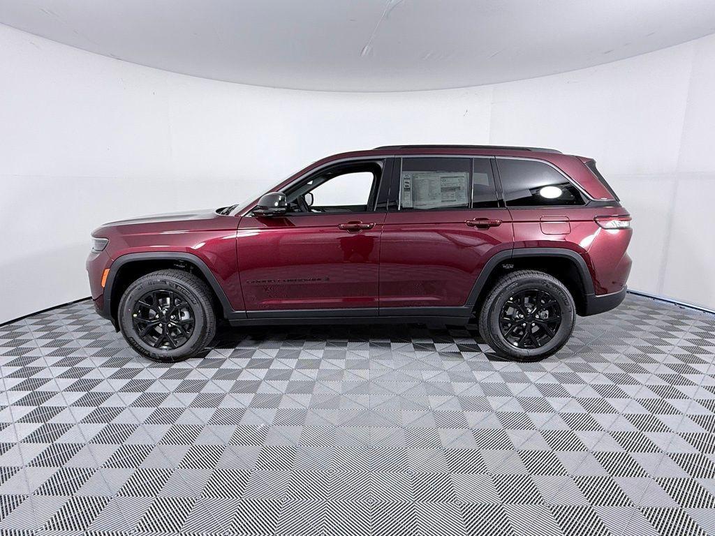 new 2026 Jeep Grand Cherokee car, priced at $43,600