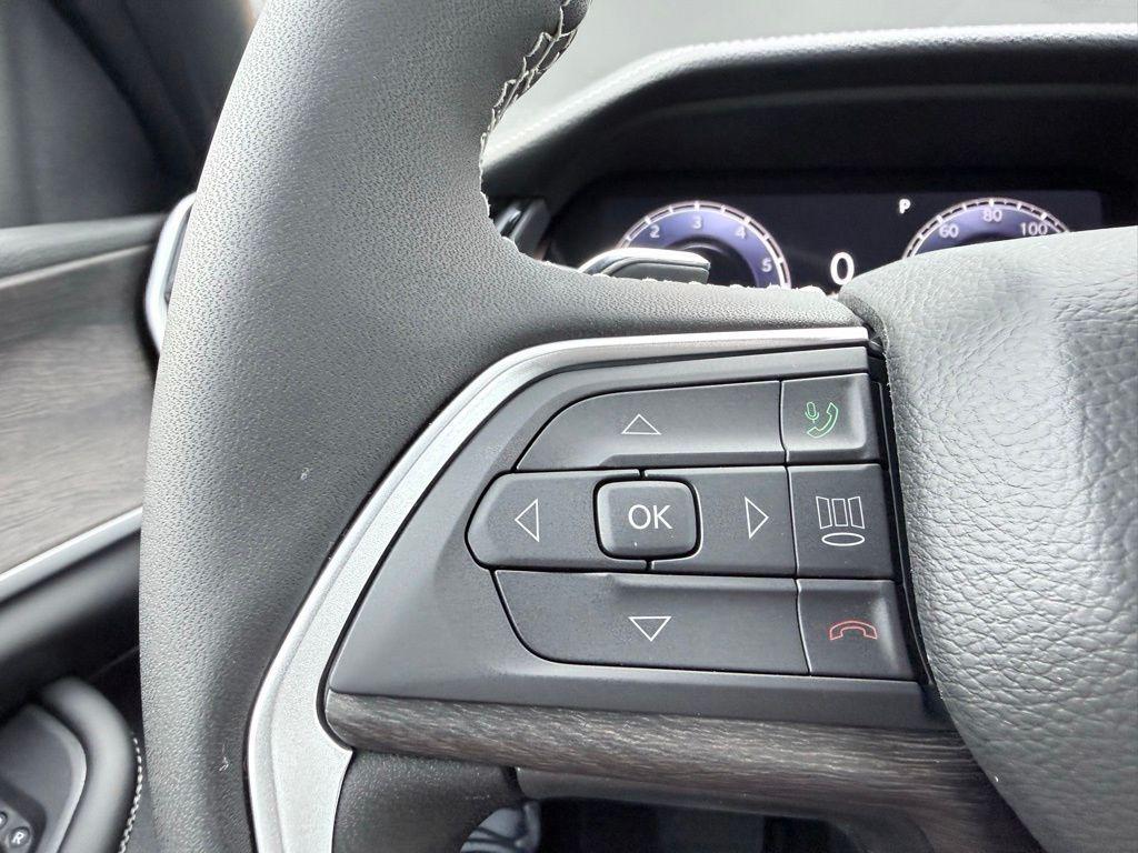 new 2026 Jeep Grand Cherokee car, priced at $39,100