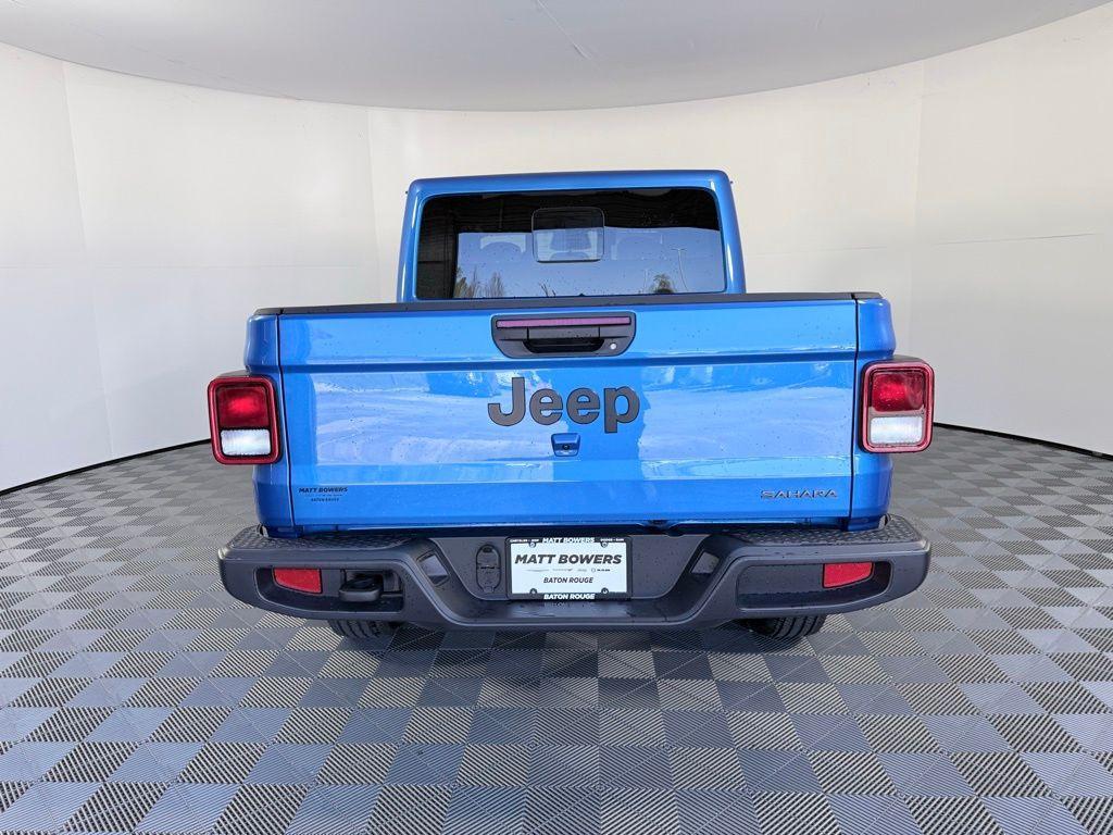 new 2026 Jeep Gladiator car, priced at $43,027