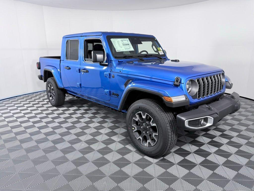 new 2026 Jeep Gladiator car, priced at $43,027