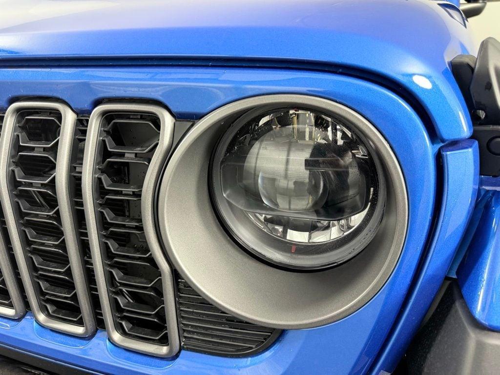 new 2026 Jeep Gladiator car, priced at $43,027