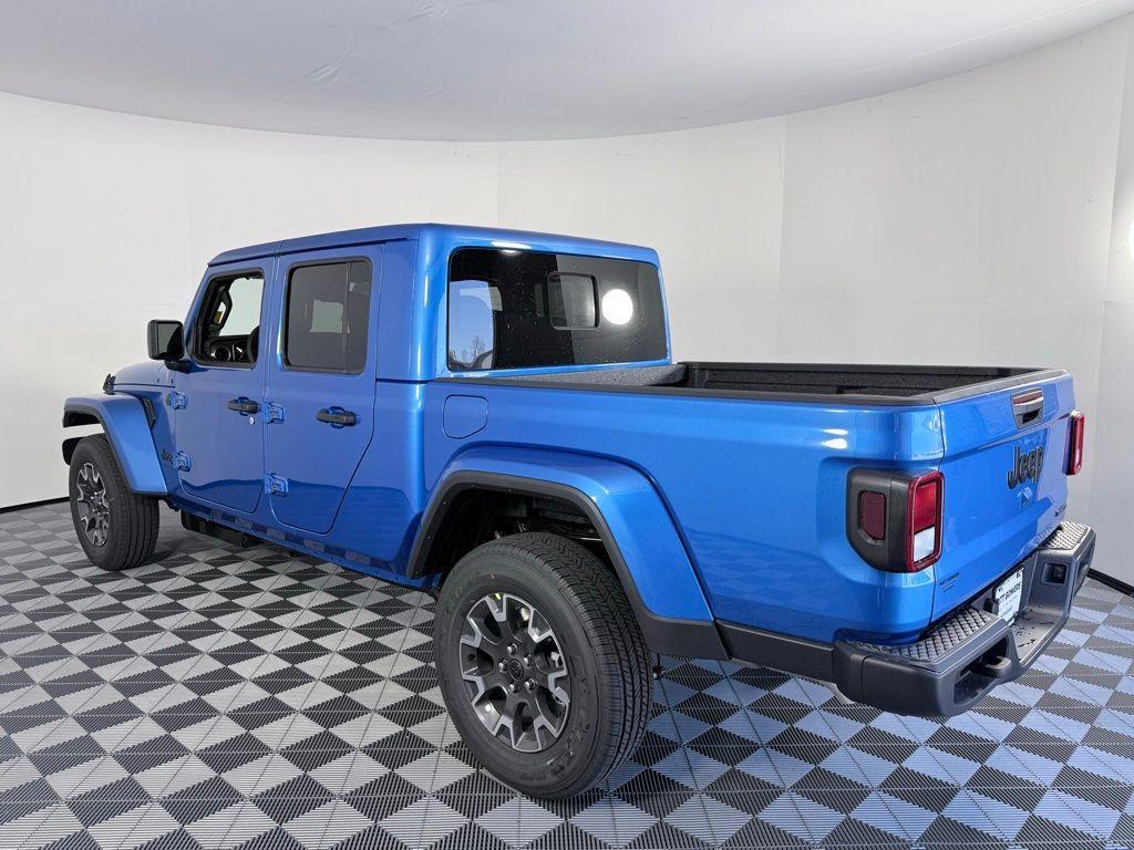 new 2026 Jeep Gladiator car, priced at $43,027