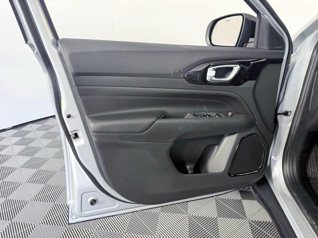 new 2026 Jeep Compass car, priced at $31,782