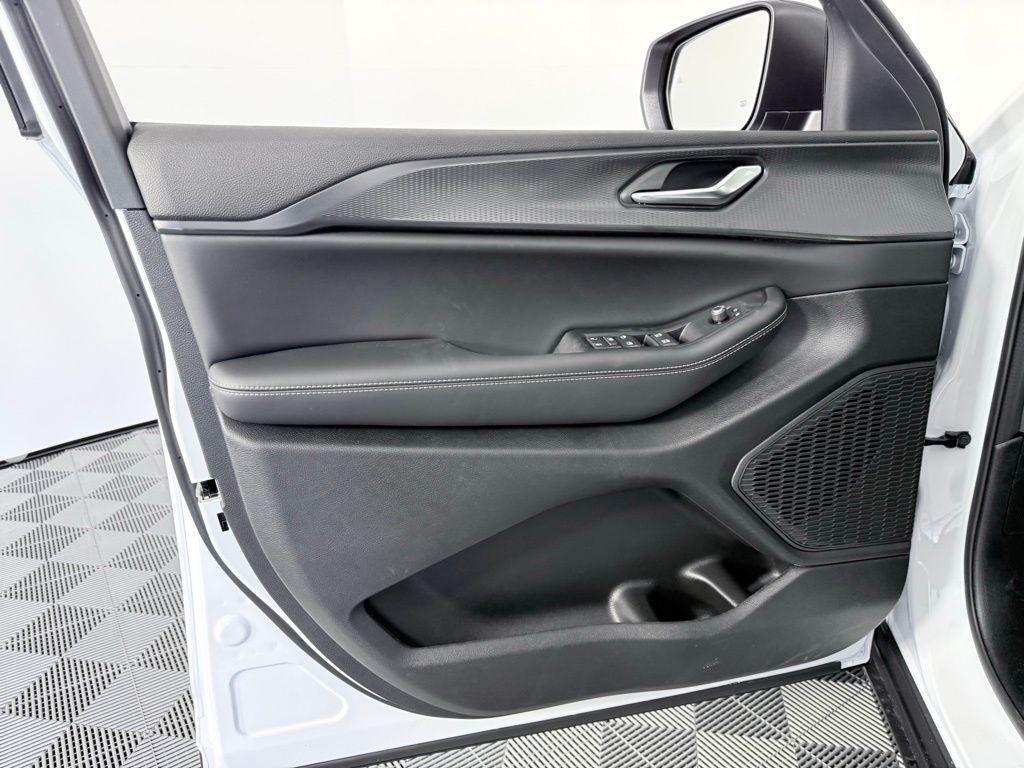 new 2025 Jeep Grand Cherokee car, priced at $32,430