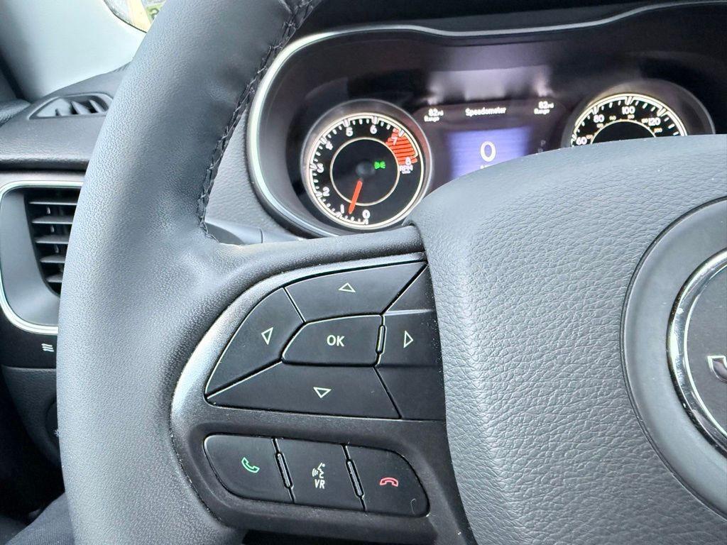 used 2022 Jeep Cherokee car, priced at $25,887