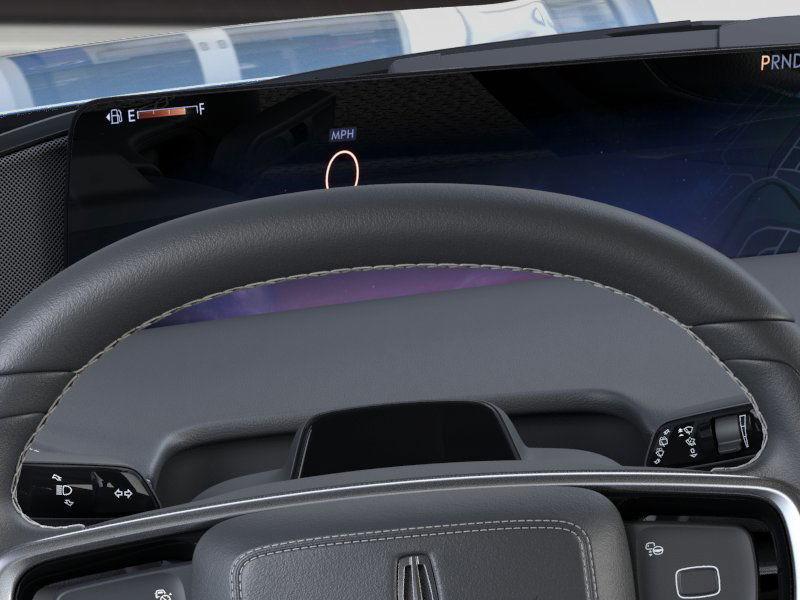 new 2025 Lincoln Navigator car, priced at $105,085