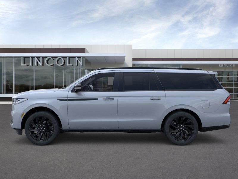 new 2025 Lincoln Navigator car, priced at $108,075
