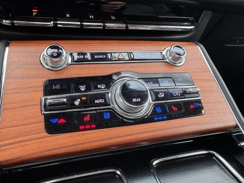 used 2020 Lincoln Aviator car, priced at $27,995