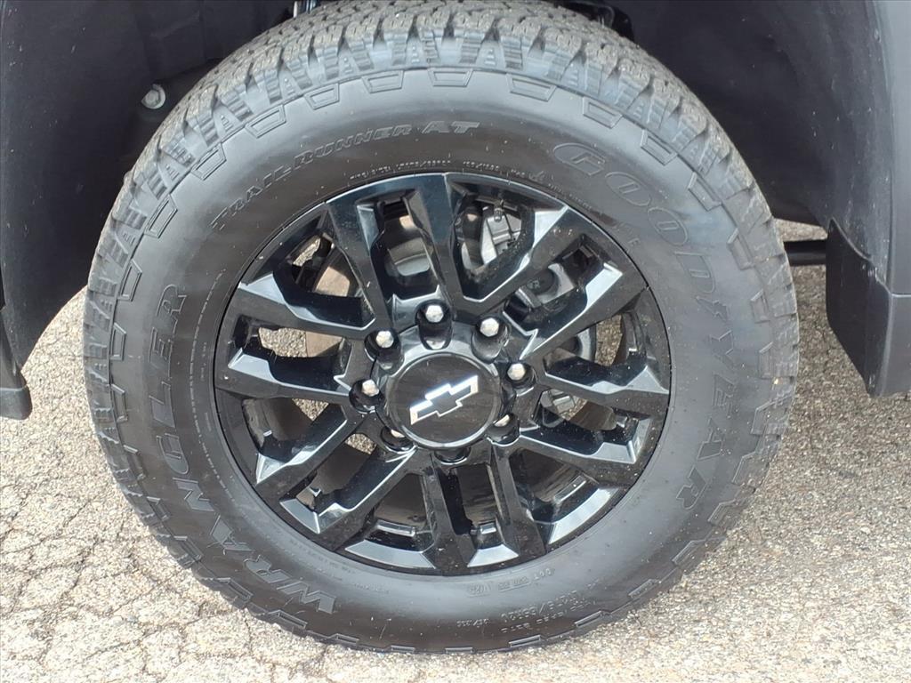 used 2025 Chevrolet Silverado 3500 car, priced at $61,995