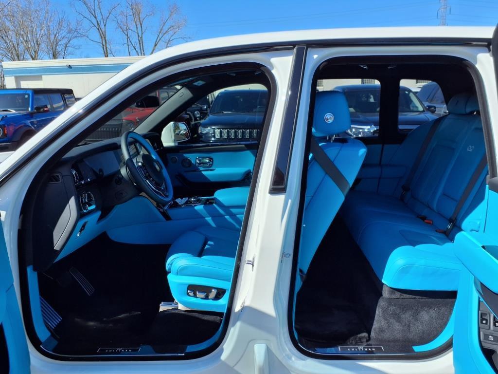 used 2025 Rolls-Royce Cullinan car, priced at $499,995