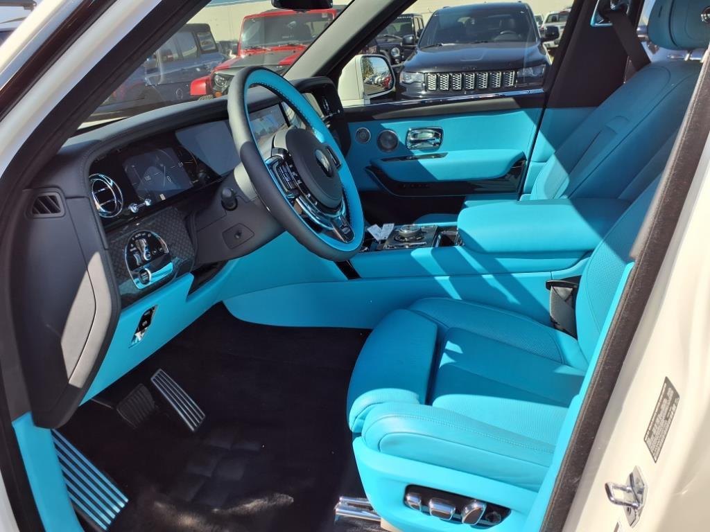 used 2025 Rolls-Royce Cullinan car, priced at $499,995