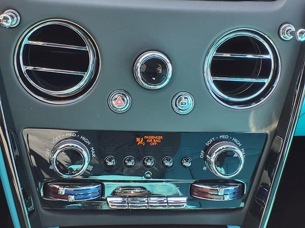 used 2025 Rolls-Royce Cullinan car, priced at $499,995