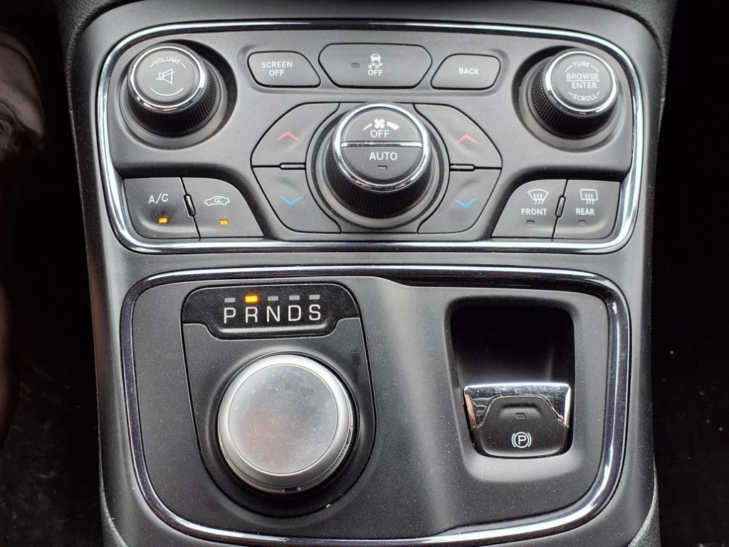 used 2015 Chrysler 200 car, priced at $7,995