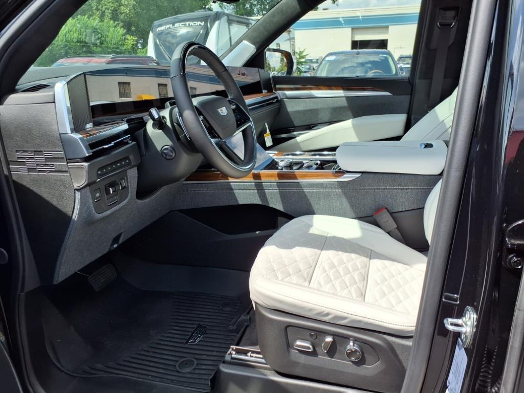 used 2025 Cadillac Escalade car, priced at $122,995