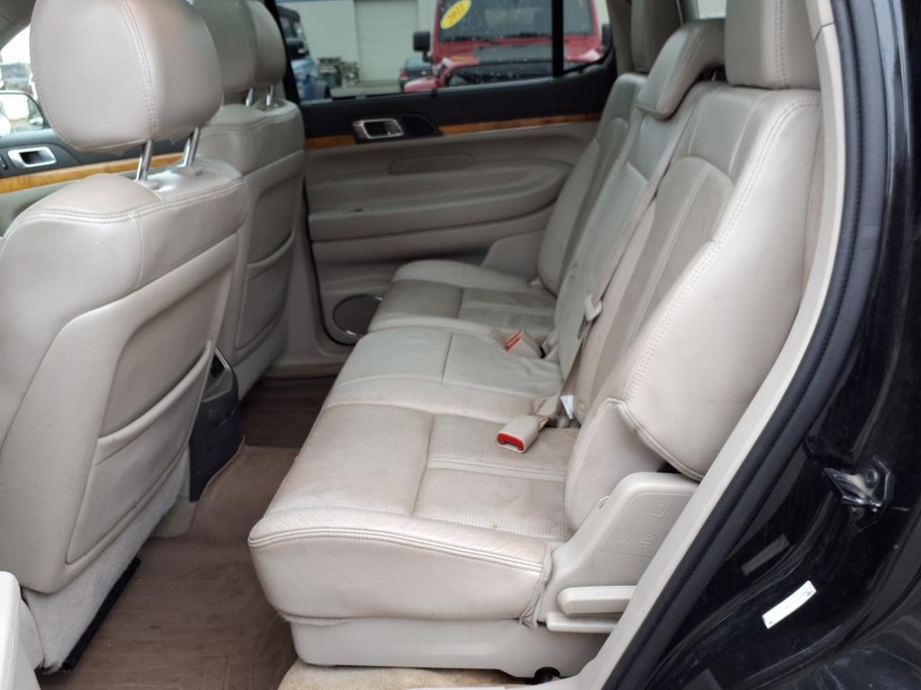 used 2011 Lincoln MKT car, priced at $2,995