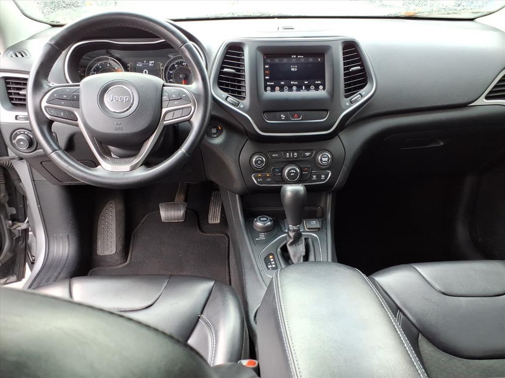used 2019 Jeep Cherokee car, priced at $12,995