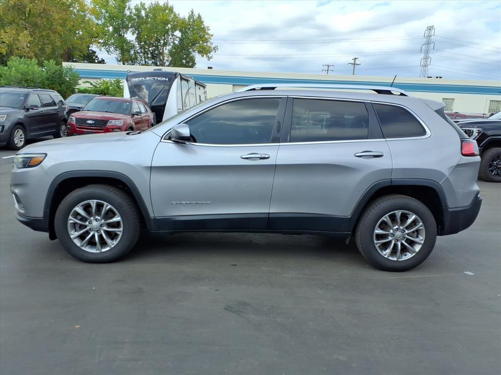 used 2019 Jeep Cherokee car, priced at $12,995