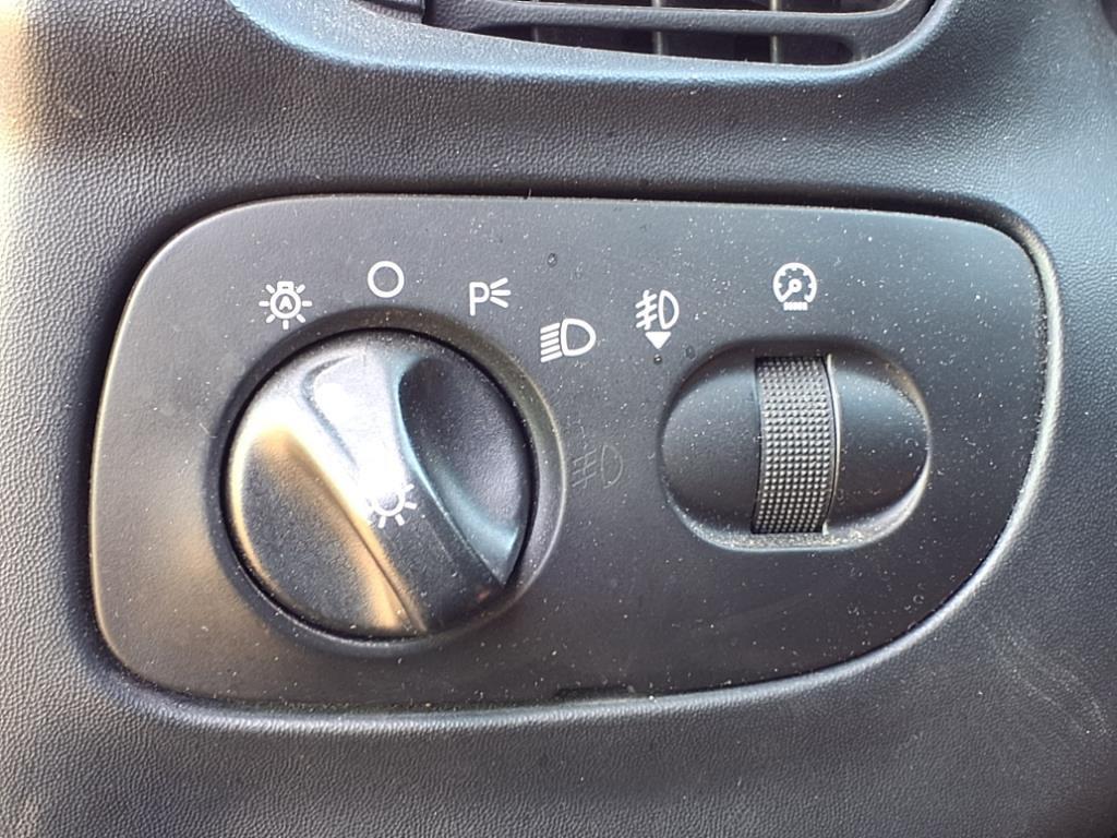 used 2000 Ford F-150 car, priced at $10,500