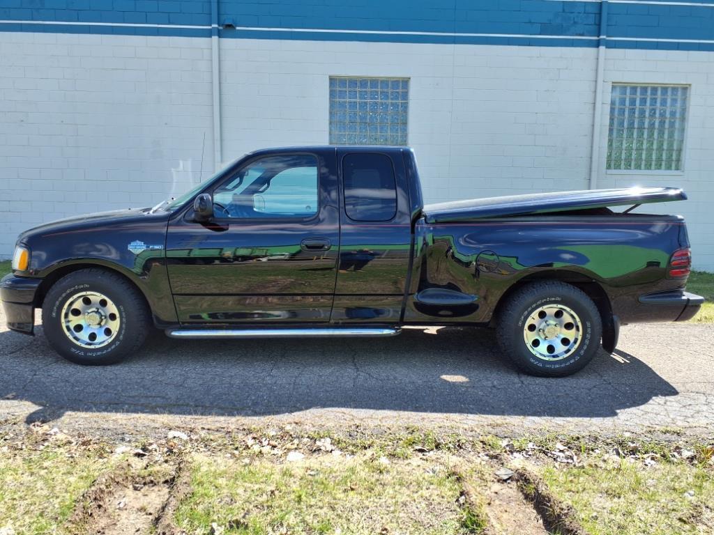 used 2000 Ford F-150 car, priced at $10,500