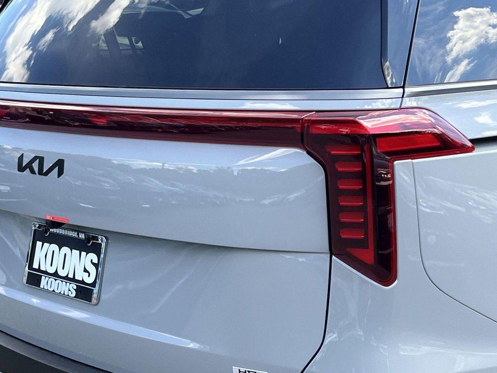new 2026 Kia Carnival Hybrid car, priced at $53,365
