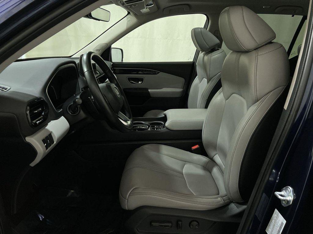 used 2023 Honda Pilot car, priced at $40,995