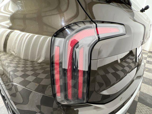used 2023 Kia Telluride car, priced at $33,000